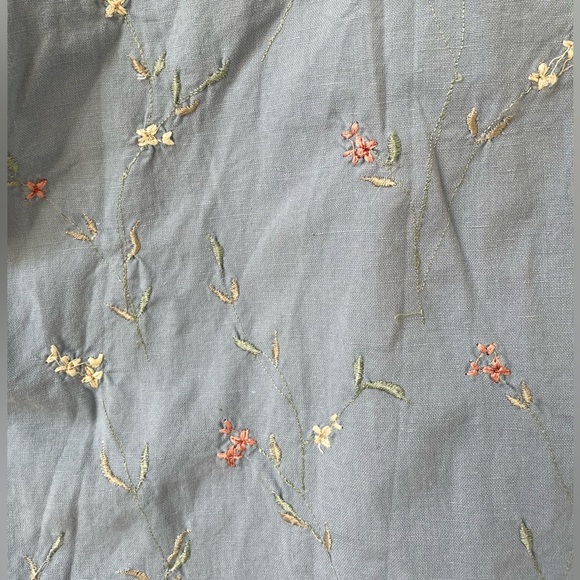 Baby Blue floral embroidered button up ERIKA COLLECTION - Picture 2 of 4